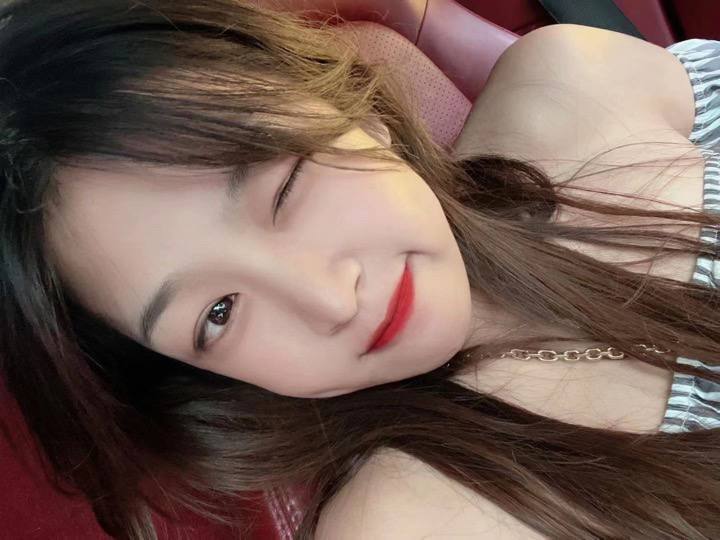 她在丈夫面前给耍了