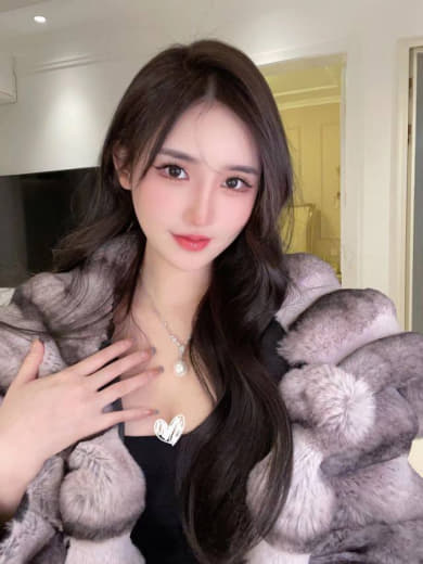 他在我丈夫面前弄了我