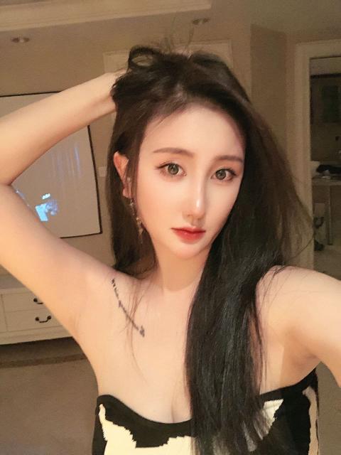 黑色蕾丝少妇吞吐巨物 第5季