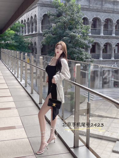 小说我和学霸下面连在一起写作业