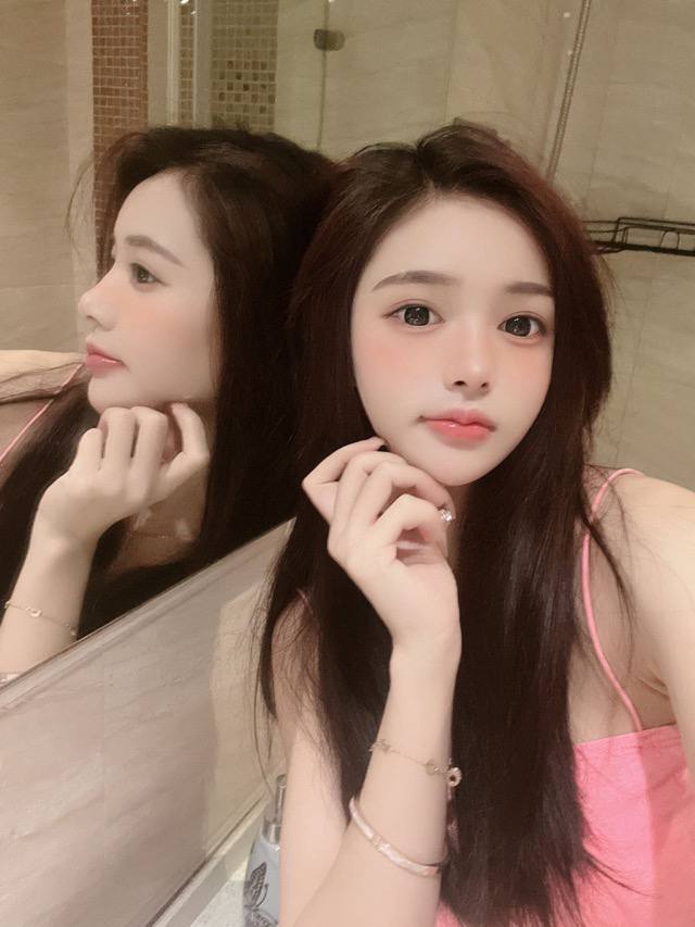 巨胸丰满女教师