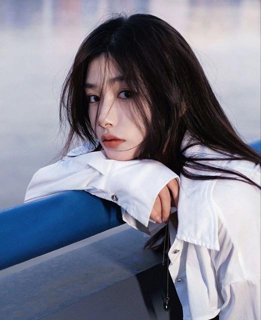 美女无遮掩