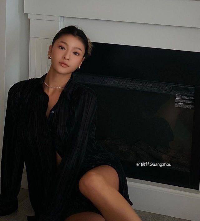 丝袜美腿玉足