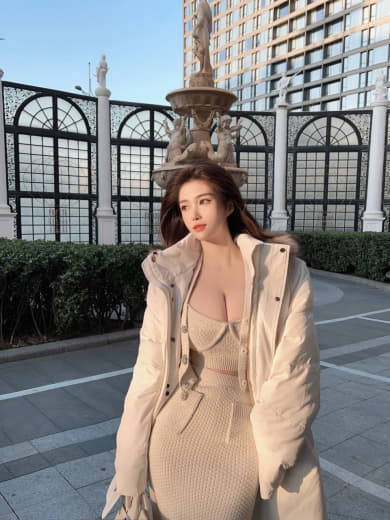 美女被h