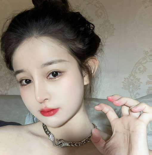 丝袜女仆被震蛋折磨调教视频